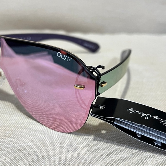 NWT Quay Australia “STAY AFLOAT” Pink/Pink Sunglasses - Picture 4 of 13